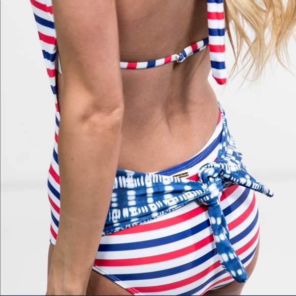 🇺🇸💙Great 4th if July Swimsuit❤️🇺🇸 - Picture 2 of 6